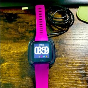 Fitbit Versa Lite Edition Smart Watch